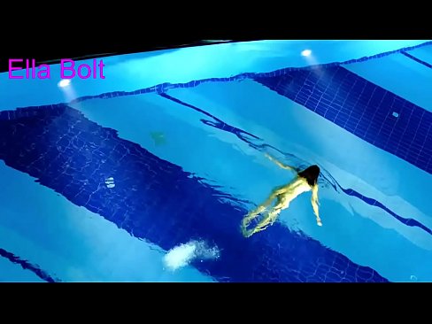 ❤️ Saya tidak bisa berhenti menonton, pirang muda tertangkap basah berenang di kolam resor ELLA BOLT Porno vk di id.pornxlxx.ru